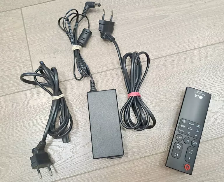 SOUNDBAR LG SK5 2.1+PILOT