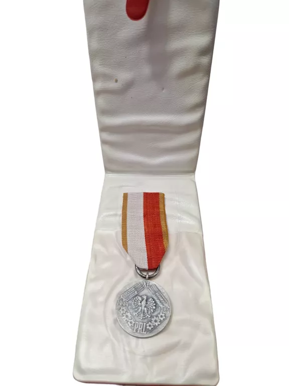 MEDAL WALKA PRACA SOCJALIZM 1944/1984 PRL