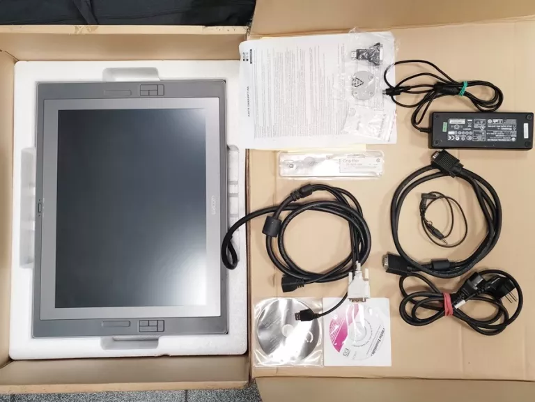 OKAZJA!WACOM CINTIQ 21UX TABLET GRAFICZNY
