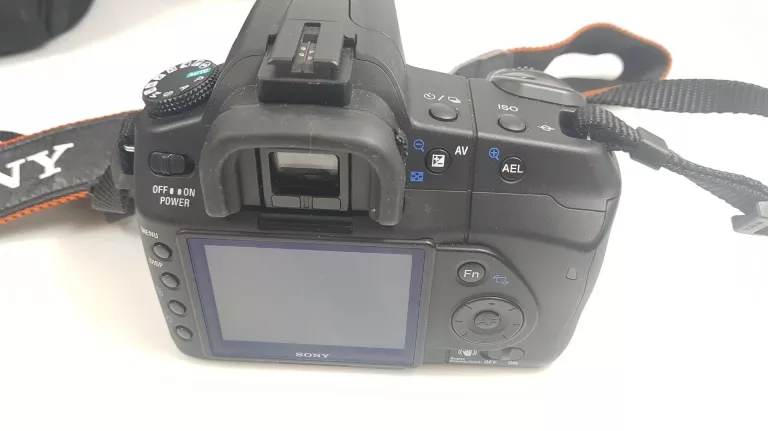 APARAT SONY DSLR-A200 + OBIEKTYW 18-70 + OBIEKTYW 75-300