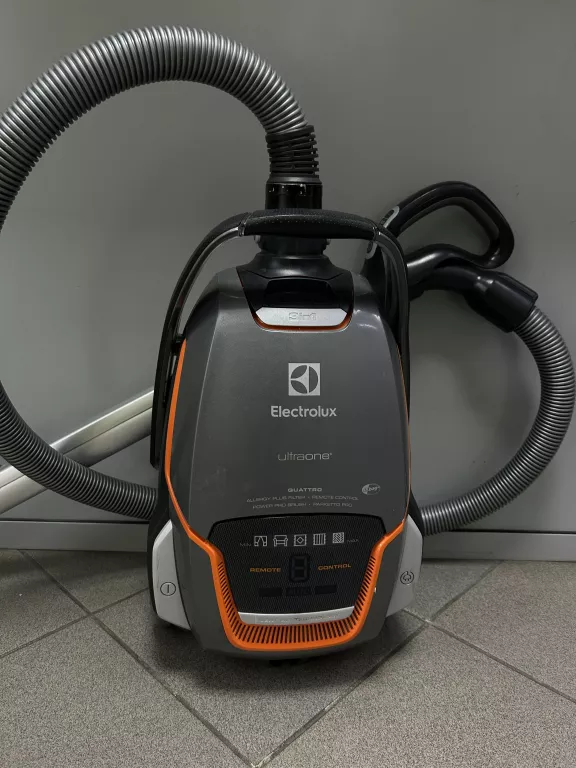 ODKURZACZ WORKOWY ELECTROLUX ULTRAONE ZUOQUATTRO 800 W 84 DB SIECIOWE