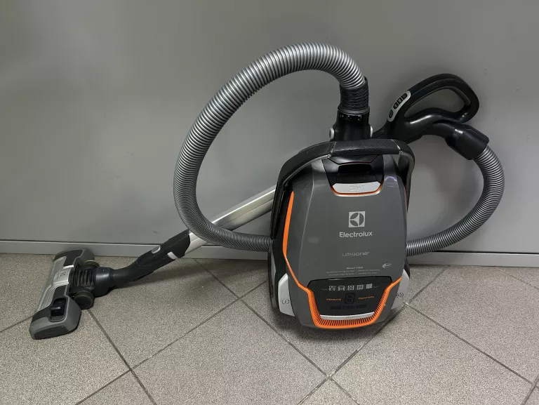 ODKURZACZ WORKOWY ELECTROLUX ULTRAONE ZUOQUATTRO 800 W 84 DB SIECIOWE