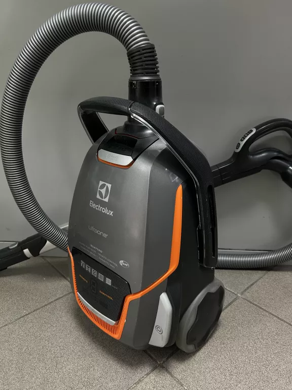 ODKURZACZ WORKOWY ELECTROLUX ULTRAONE ZUOQUATTRO 800 W 84 DB SIECIOWE