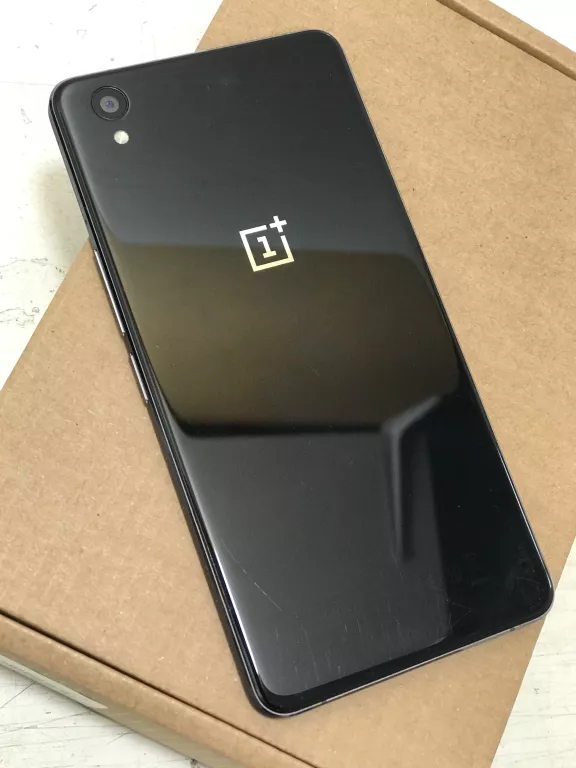 TELEFON ONE PLUS X / ONE E1003 3/16GB