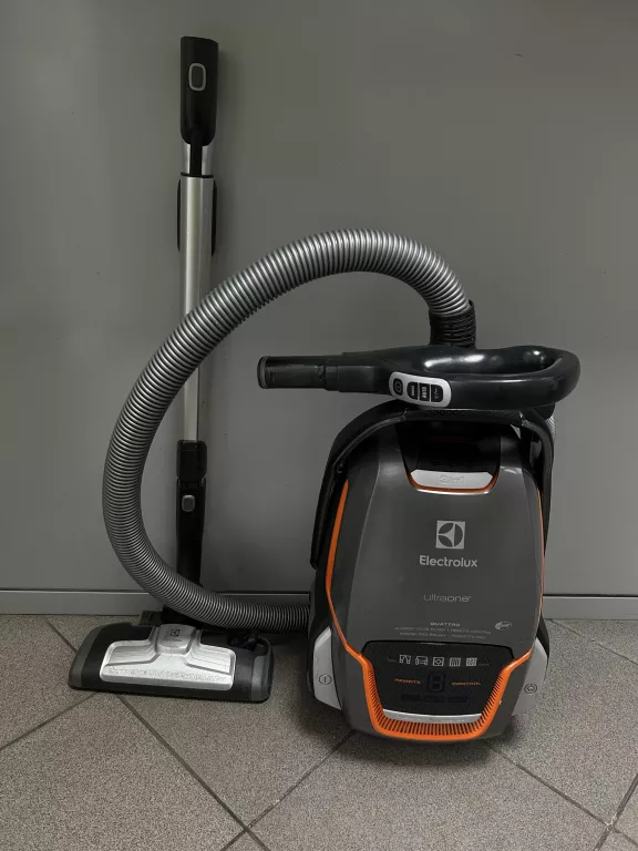 ODKURZACZ WORKOWY ELECTROLUX ULTRAONE ZUOQUATTRO 800 W 84 DB SIECIOWE