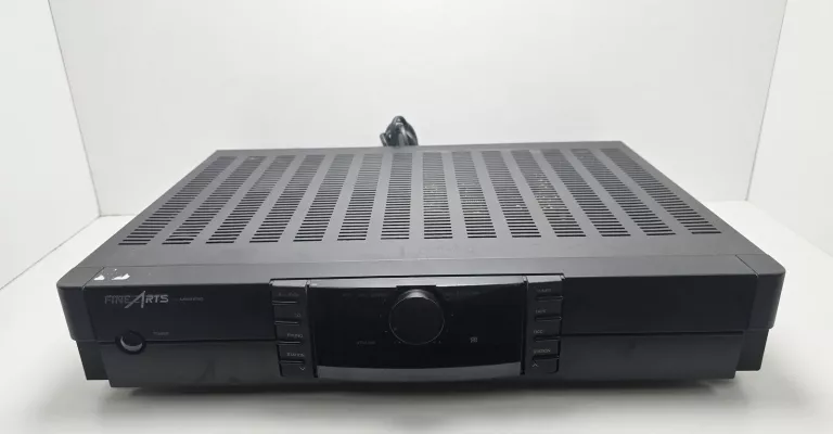 AMPLITUNER FINE ARTS GRUNDIG R11 | USZKODZONY
