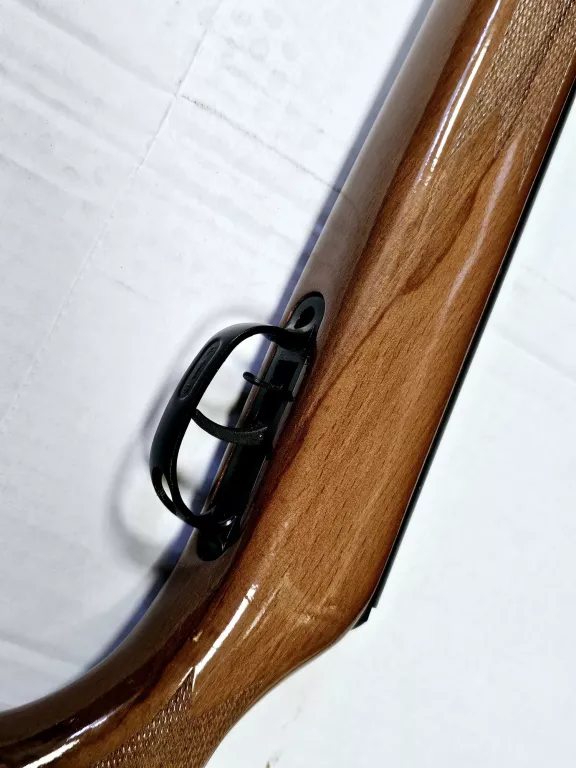 WIATRÓWKA CROSMAN SUMMIT NITRO PISTON 4,5MM Z LUNETA 3-9X40