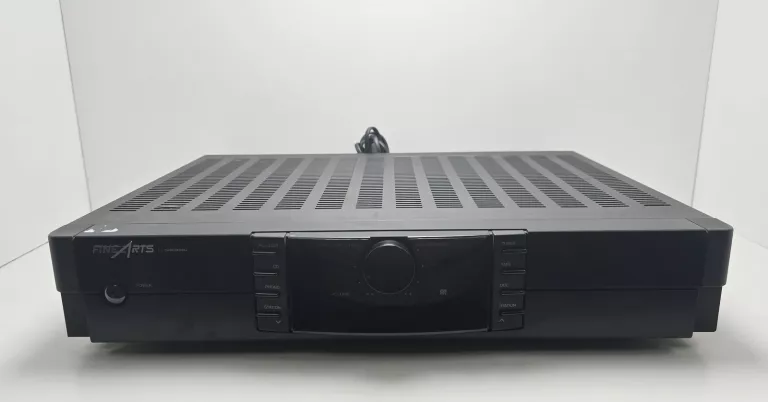 AMPLITUNER FINE ARTS GRUNDIG R11 | USZKODZONY
