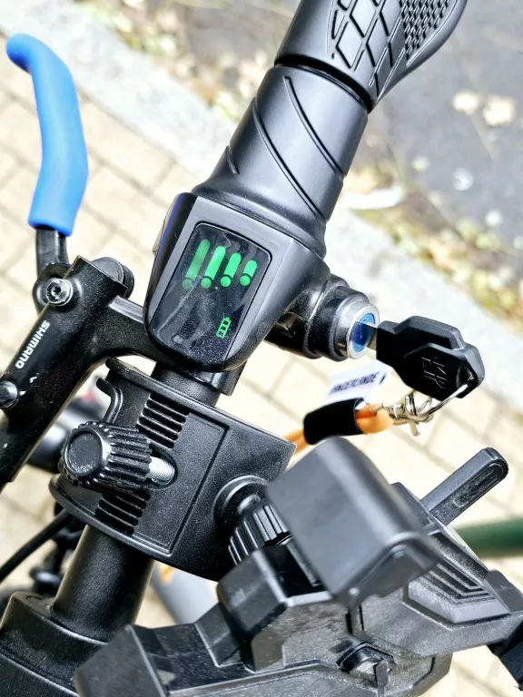 HULAJNOGA ELEKTRYCZNA RIDER MONSTER TURBO