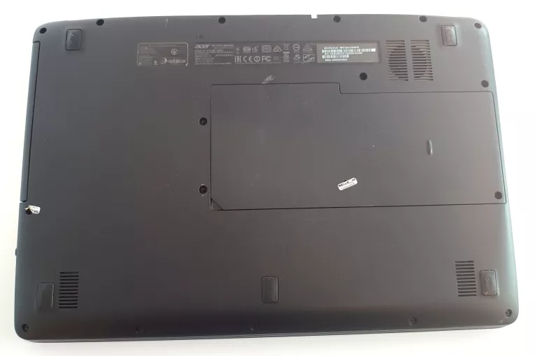 LAPTOP ACER ASPIRE ES1-572-51UG W10/I5-6200U/256GB/8GBRAM