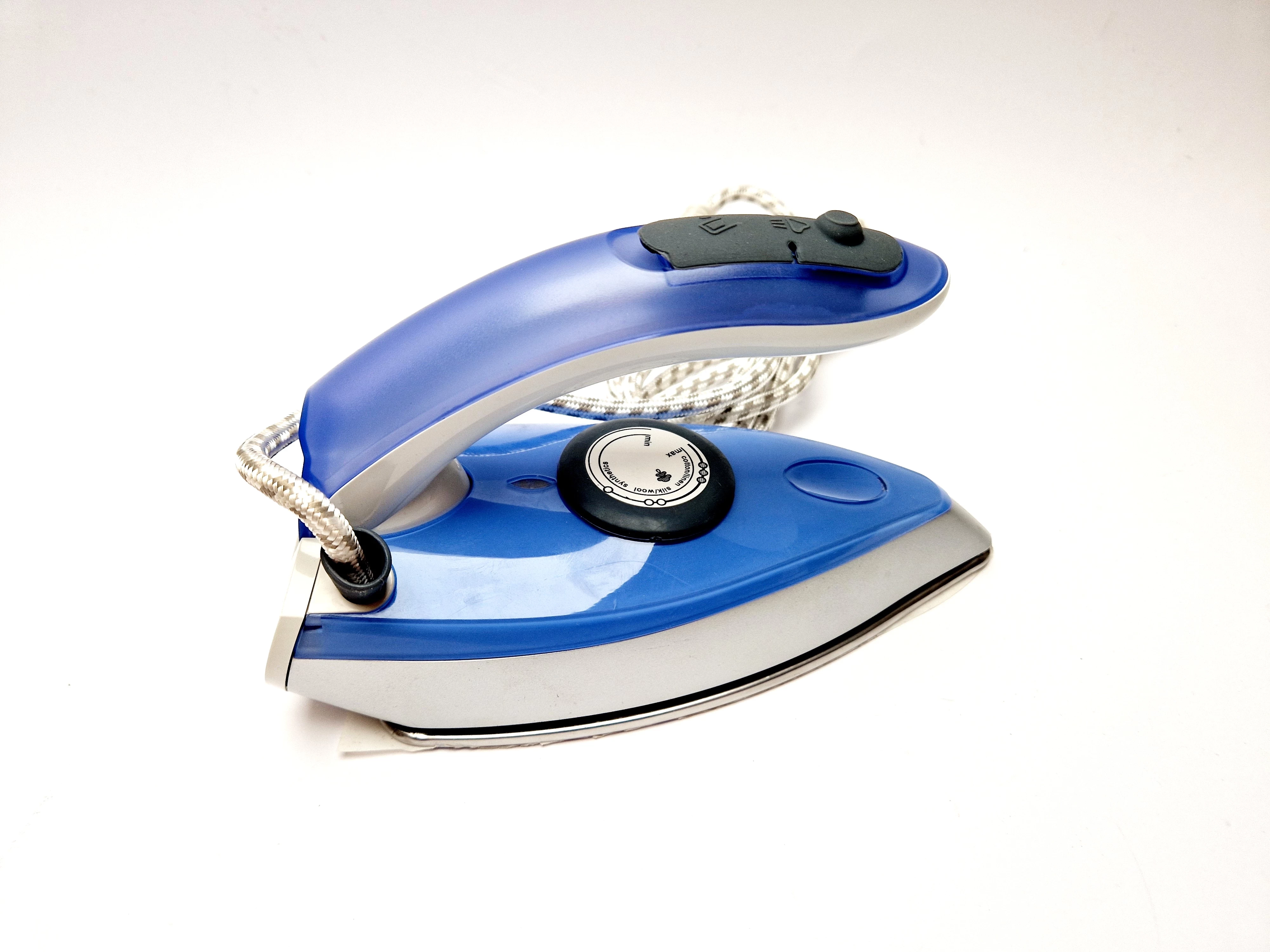 zelazko-turystyczne-clarus-kolor-dominujacy-129357-8