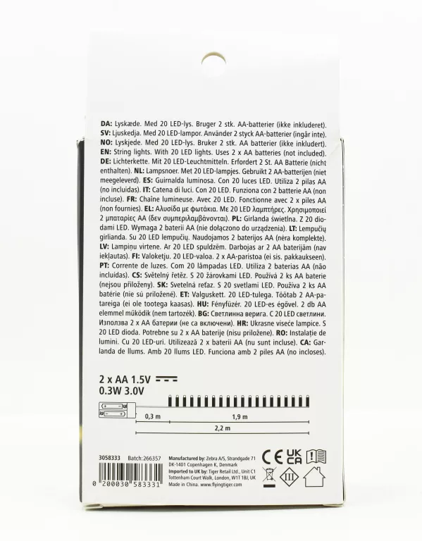 LAMPKI SZNURKOWE Z CZERWONYMI JAGODAMI 220 CM