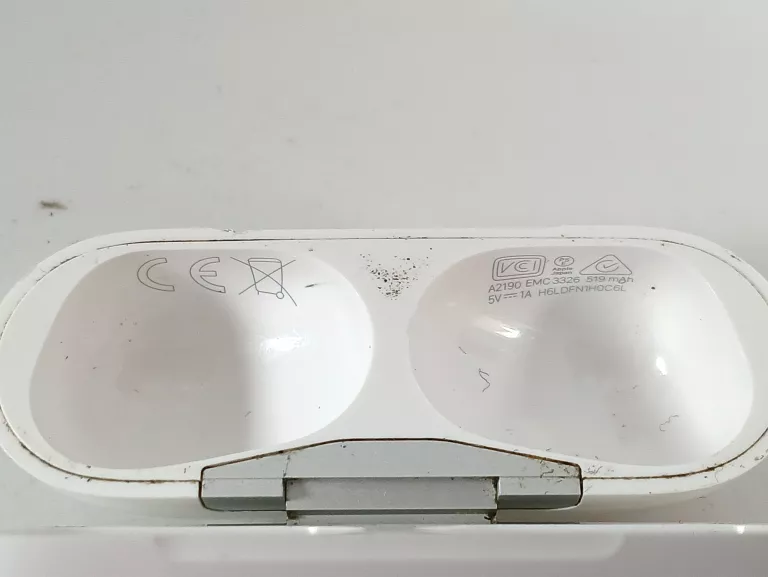 ETUI ŁADUJĄCE APPLE AIRPODS PRO A2190