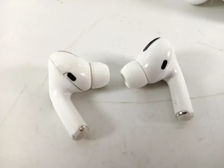 ETUI ŁADUJĄCE APPLE AIRPODS PRO A2190