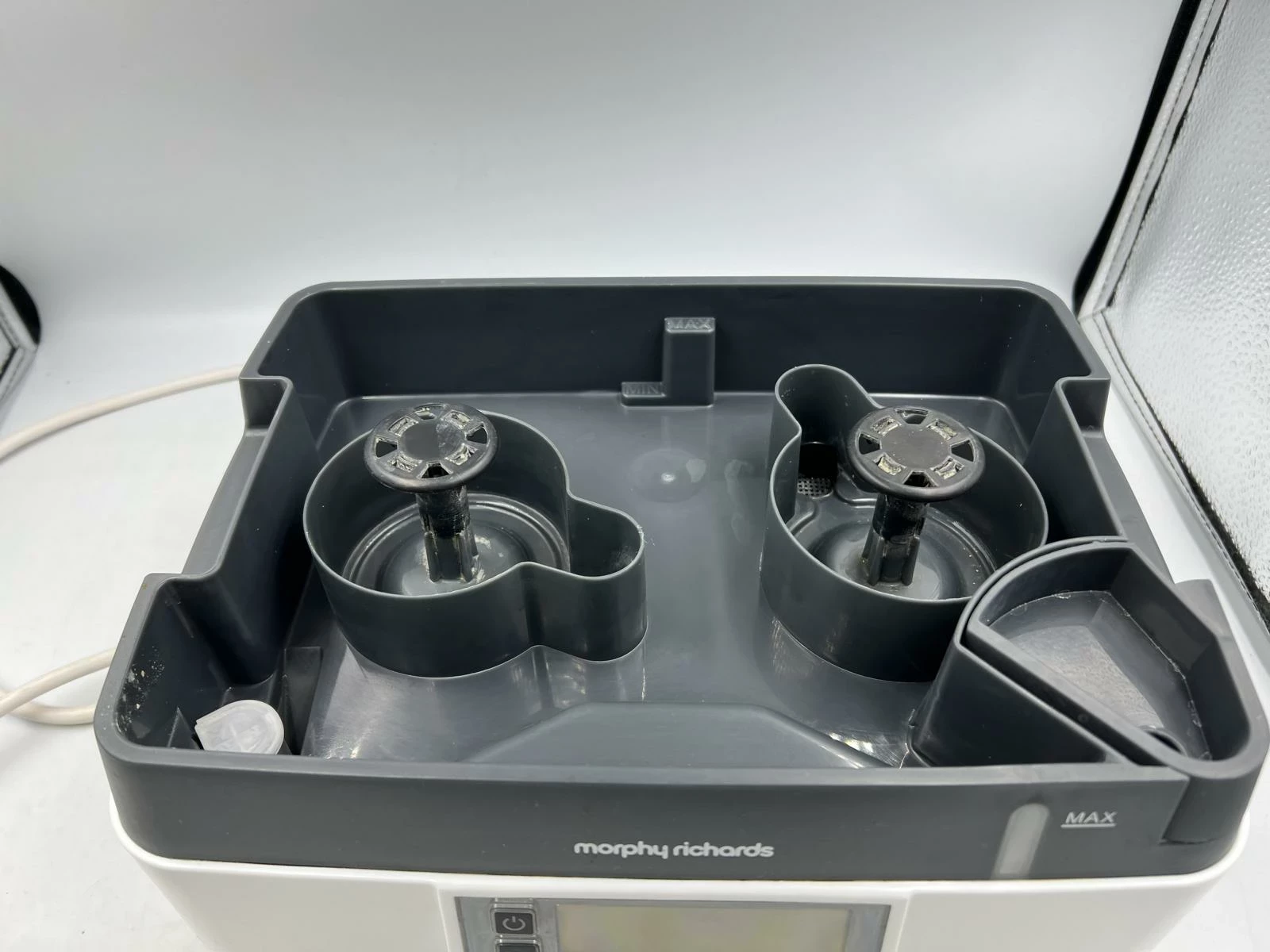 parowar-morphy-richards-intellisteam-48775-stan-11323-2