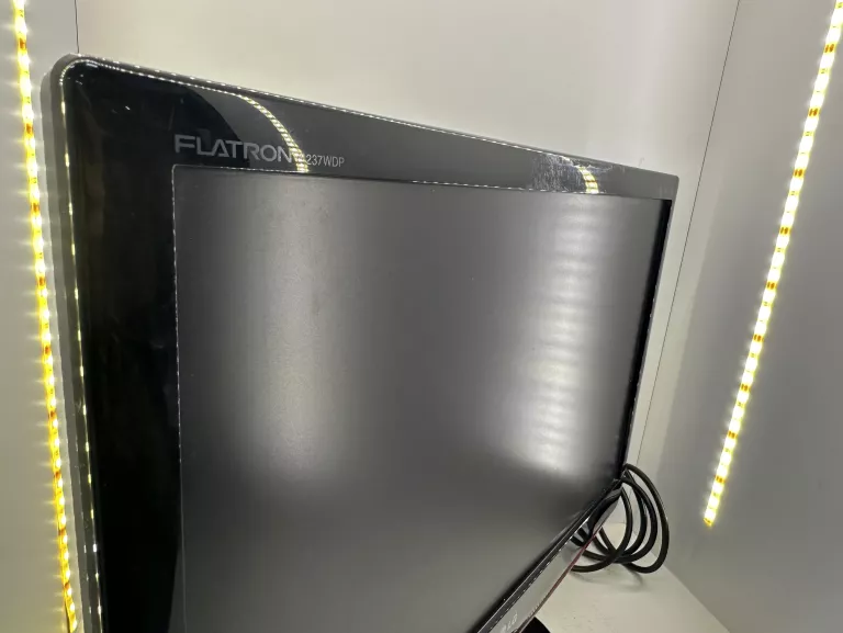 TELEWIZOR LCD LG M237WDP Z PILOTEM