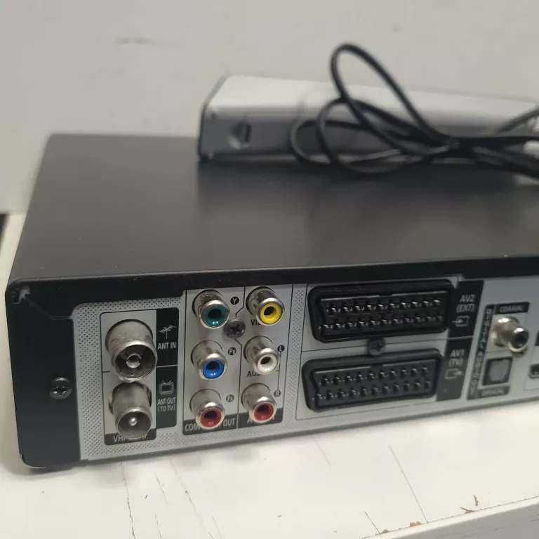 NAGRYWARKA Z DYSKIEM SAMSUNG DVD-HR773 HDMI / PILOT