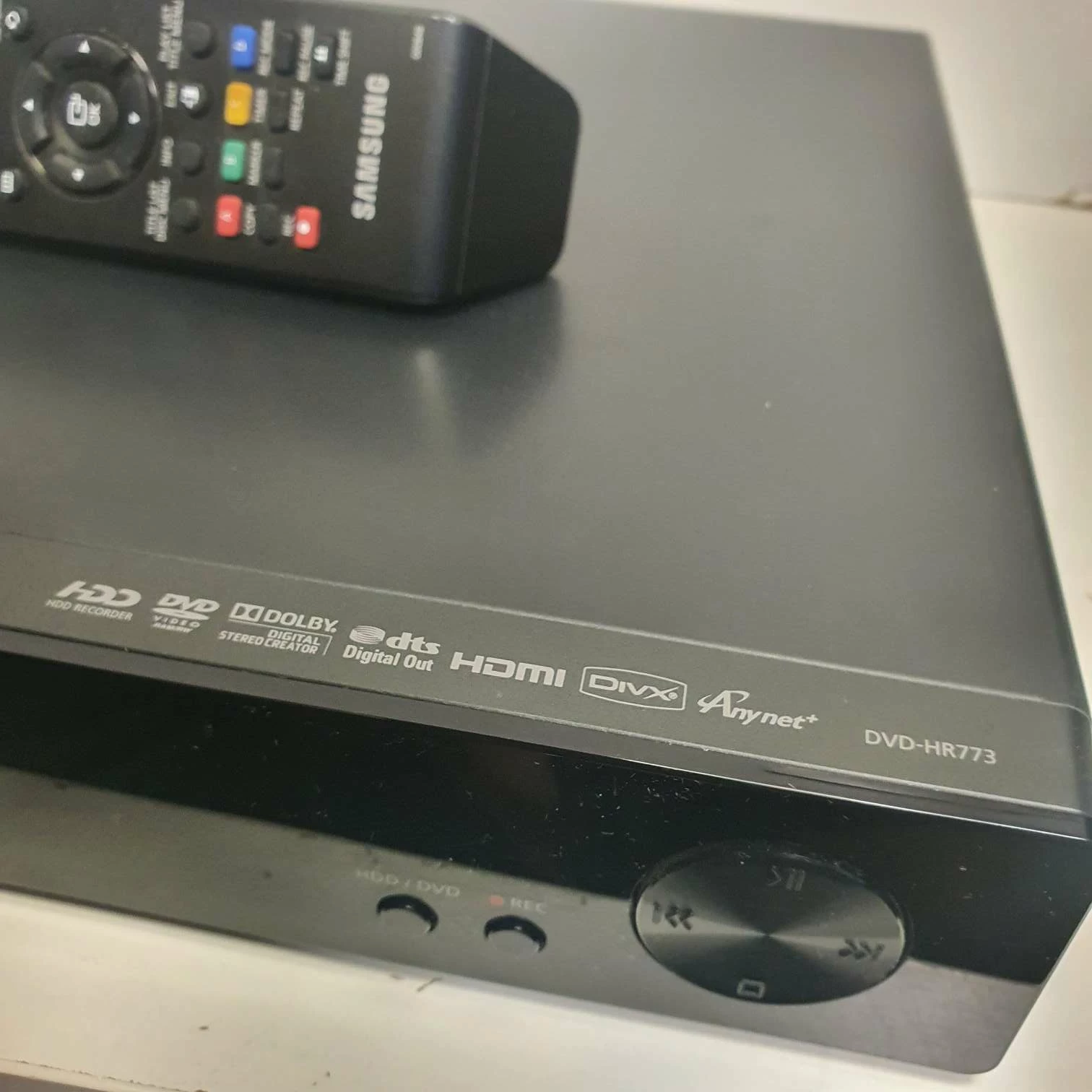 nagrywarka-z-dyskiem-samsung-dvd-hr773-hdmi-pilot-model-dvd-hr773