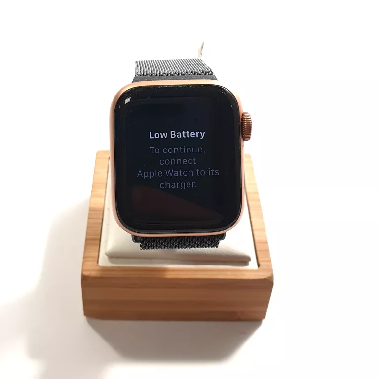 SMARTWATCH APPLE SE 44 ŁADOWARKA