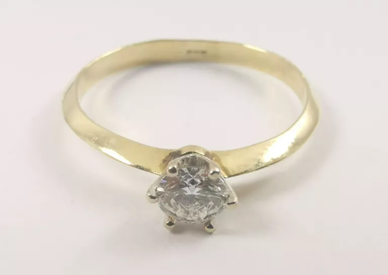 PIEKNY ZŁOTY PIERŚCIONEK 1,34G / 585 DIAMENT