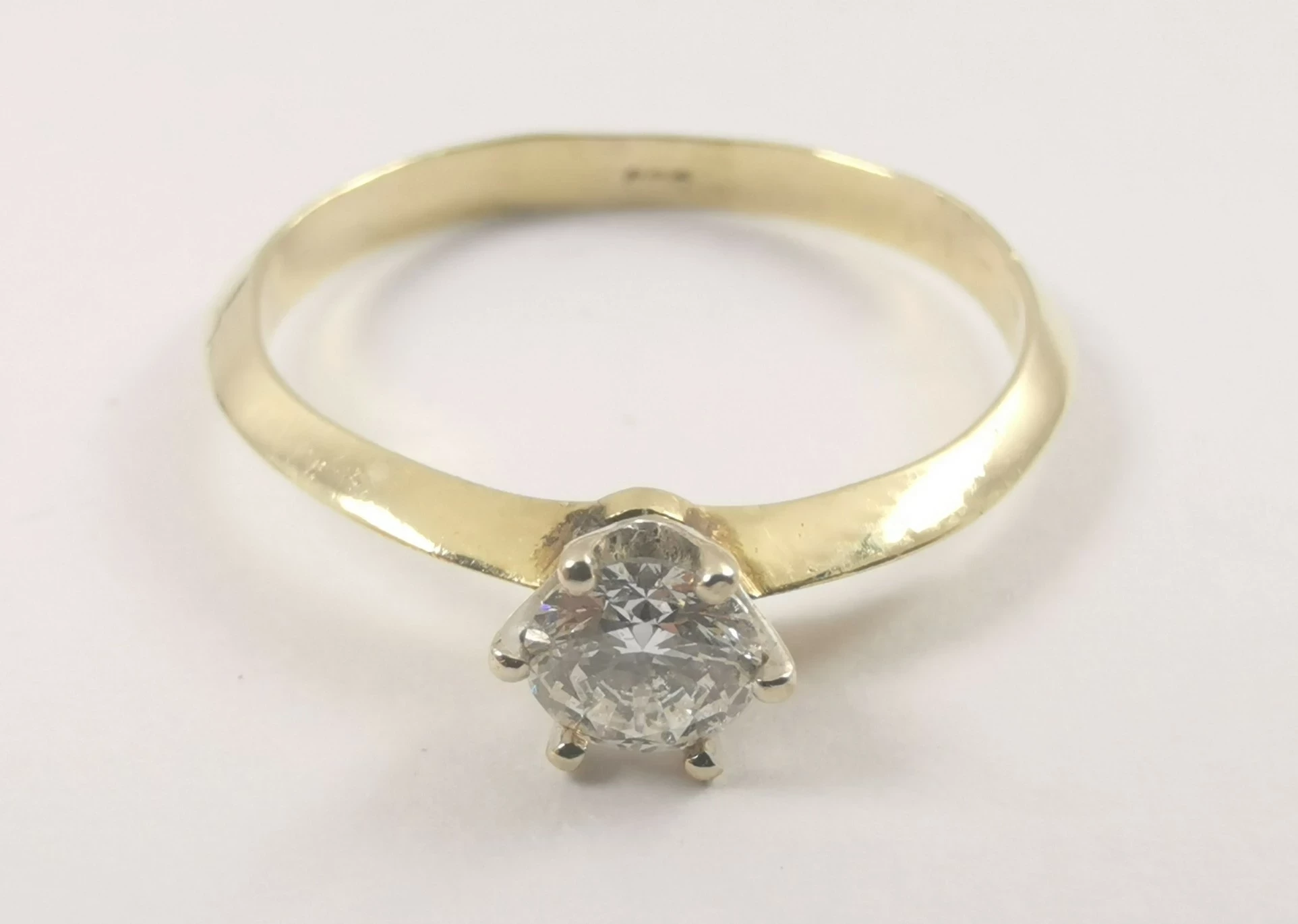 piekny-zloty-pierscionek-134g-585-diament-swietojanska-82-gdynia-harbor