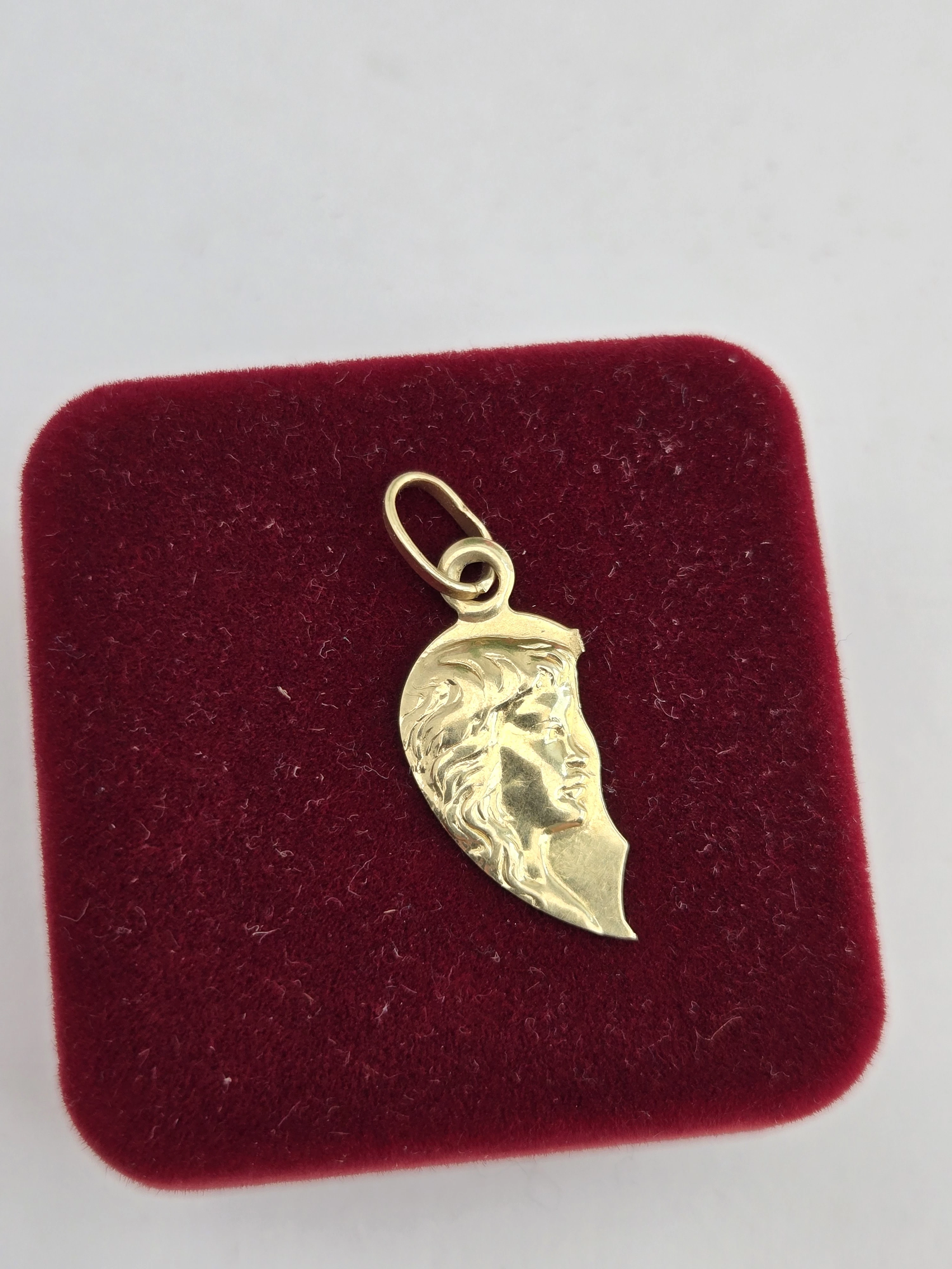 zlota-zawieszka-polowa-serca-z-wizerunkiem-kobiety-585-14k-wroclawska-7-legnica