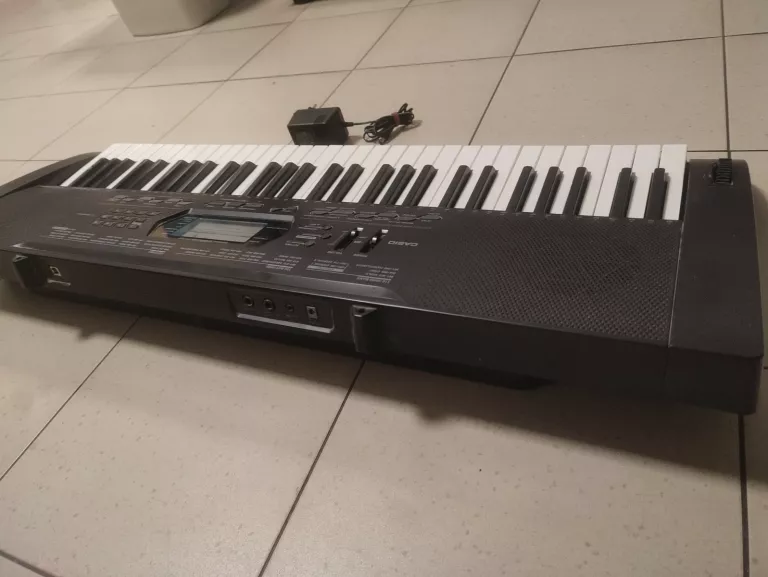 CASIO ELECTRONIC KEYBOARD CTK-3000