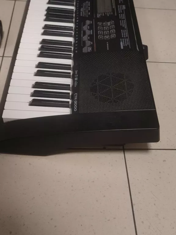 CASIO ELECTRONIC KEYBOARD CTK-3000
