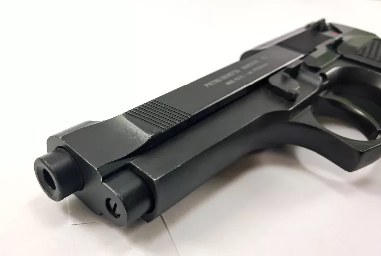 PISTOLET WIATRÓWKA PIETRO BERETTA UMAREX M92 FS CAL 4.5MM WALIZKA ZESTAW
