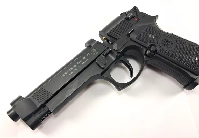 PISTOLET WIATRÓWKA PIETRO BERETTA UMAREX M92 FS CAL 4.5MM WALIZKA ZESTAW