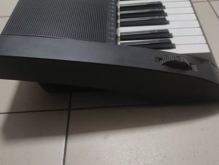 CASIO ELECTRONIC KEYBOARD CTK-3000