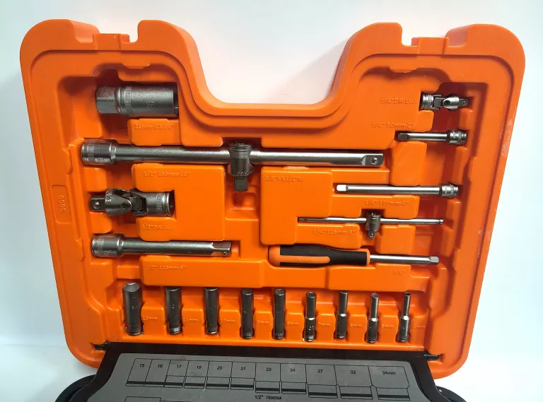 ZESTAW KLUCZY NASADOWYCH BAHCO S800 77 CZĘŚCI 1/4-1/2