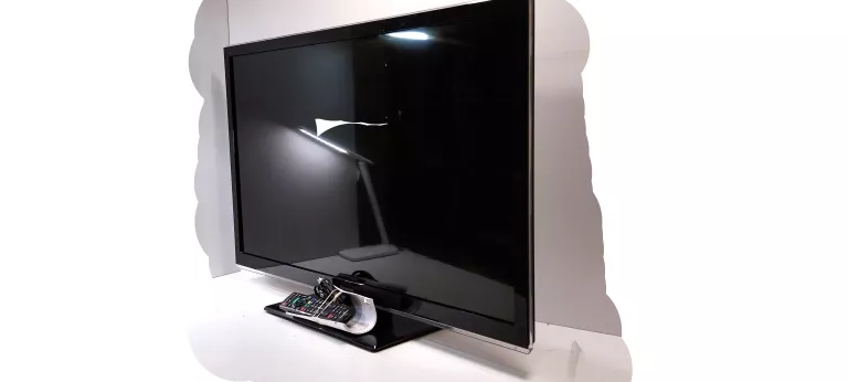 telewizor-panasonic-tx-l42et5e-lcd-42-przekatna-ekranu-cale-4200