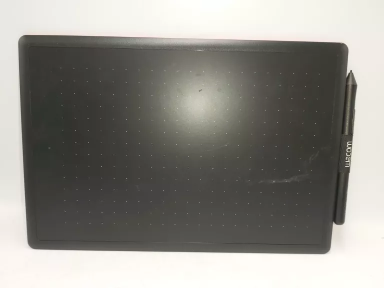 TABLET GRAFICZNY WACOM ONE S + RYSIK