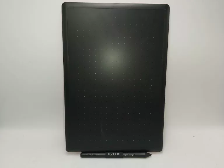TABLET GRAFICZNY WACOM ONE S + RYSIK
