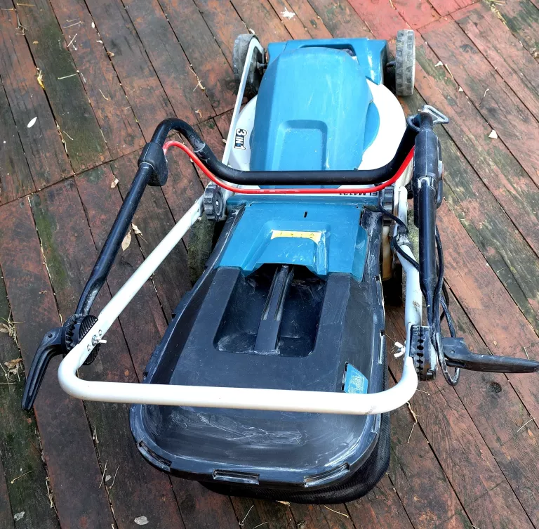 KOSIARKA ELEKTRYCZNA MAKITA ELM4121 1600W