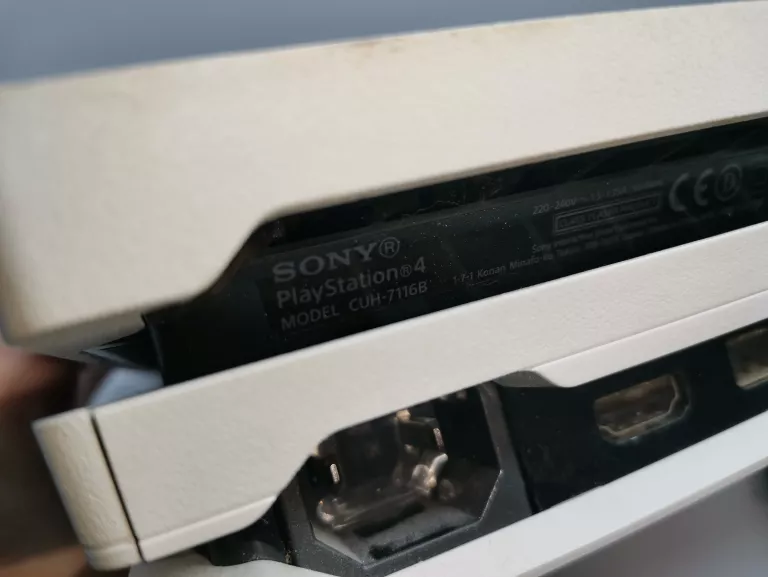 KONSOLA SONY PLAYSTATION 4 PRO