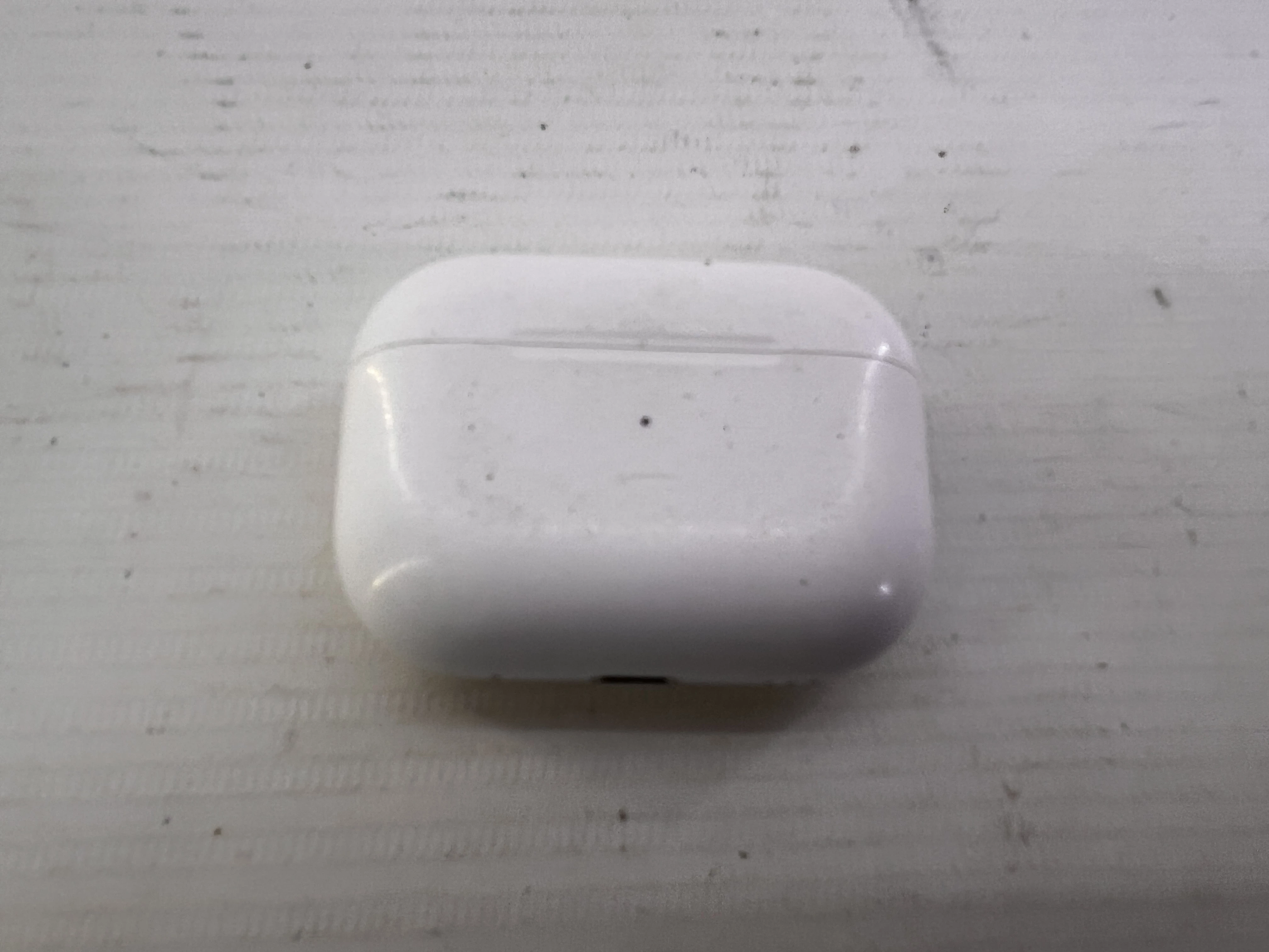 apple-sluchawki-airpods-pro-2-generacji-marka-203745-217957