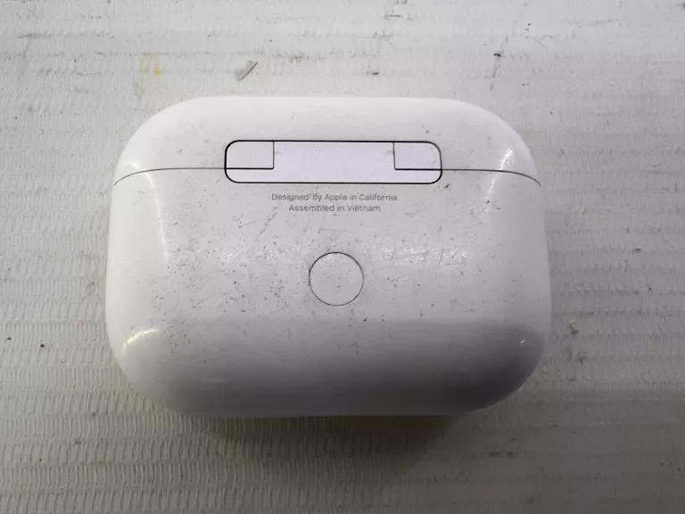 apple-sluchawki-airpods-pro-2-generacji-kolor-dominujacy-129357-2