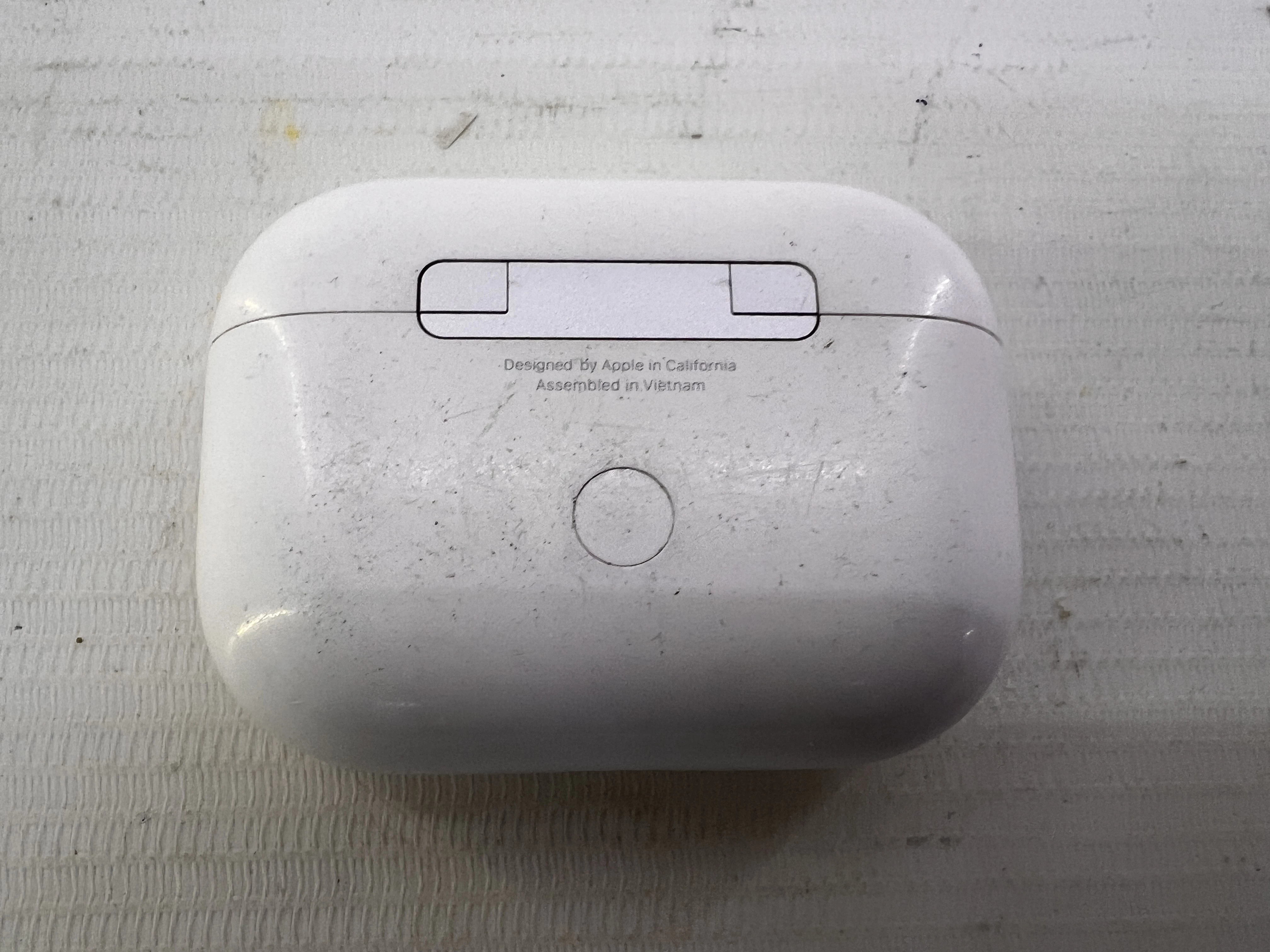 apple-sluchawki-airpods-pro-2-generacji-kolor-dominujacy-129357-2