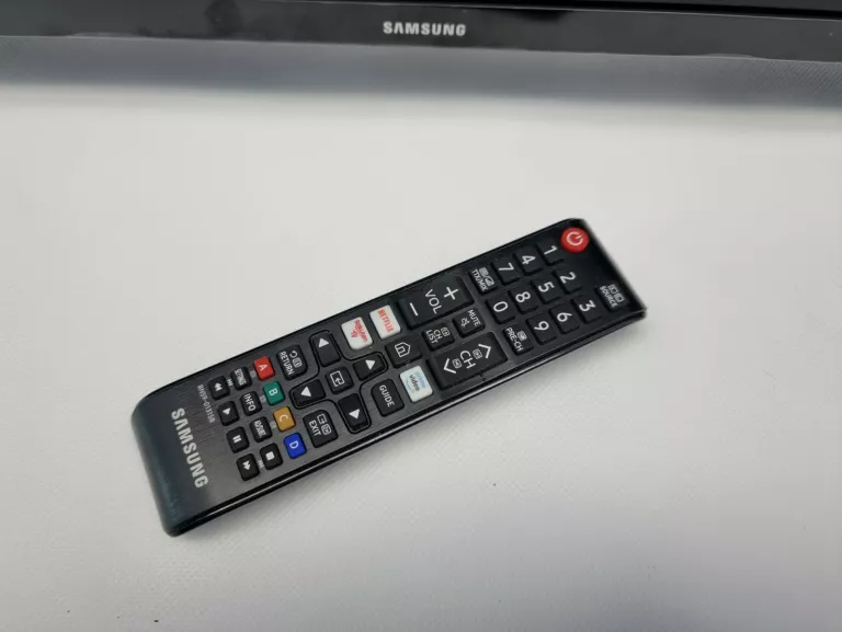 TELEWIZOR LED SAMSUNG UE32T4302 32 CALE HD READY