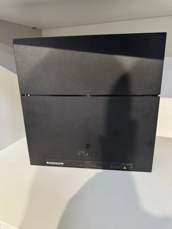 KONSOLA PS4 500GB (MODEL: CUH-1216A) + PAD + KABEL ZASILAJĄCY