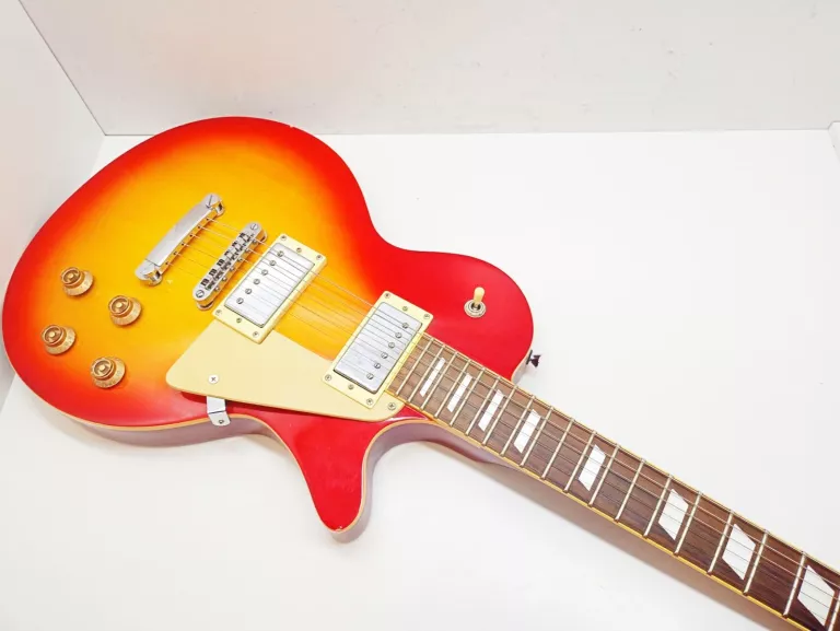 GITARA ELEKTRYCZNA STAGG L320-CS