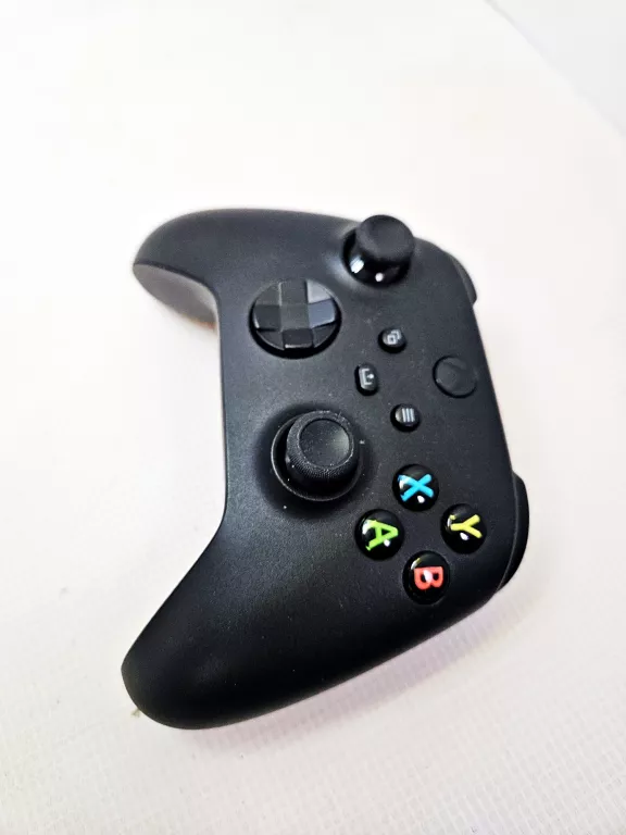 KONSOLA XBOX ONE S 1TB PAD MODEL 1681 KABEL ZASILAJĄCY KABEL USB BRAK WIFI