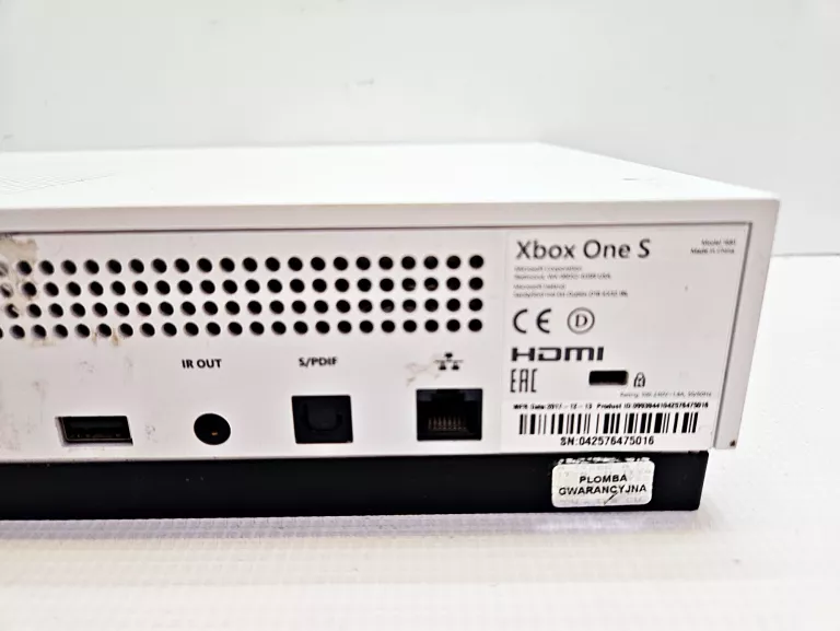 KONSOLA XBOX ONE S 1TB PAD MODEL 1681 KABEL ZASILAJĄCY KABEL USB BRAK WIFI