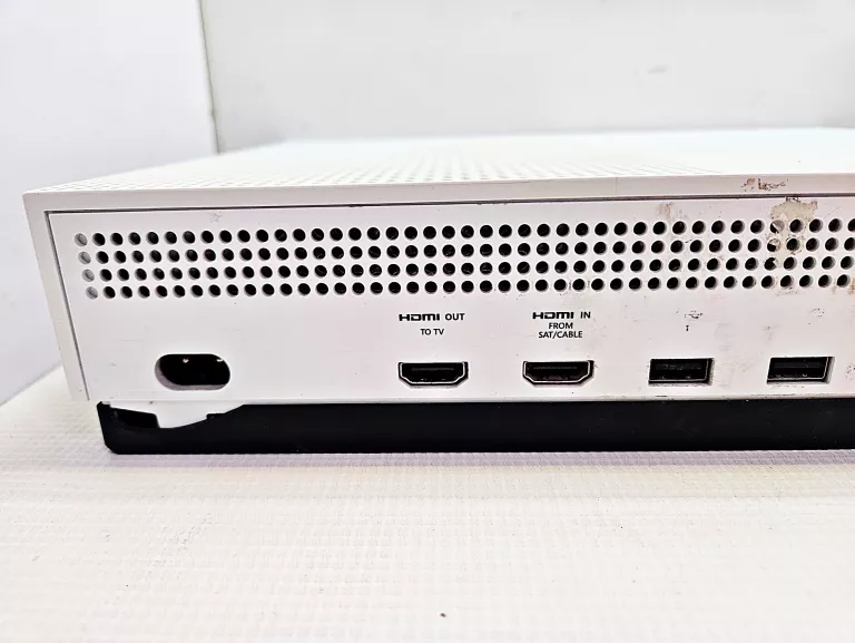 KONSOLA XBOX ONE S 1TB PAD MODEL 1681 KABEL ZASILAJĄCY KABEL USB BRAK WIFI