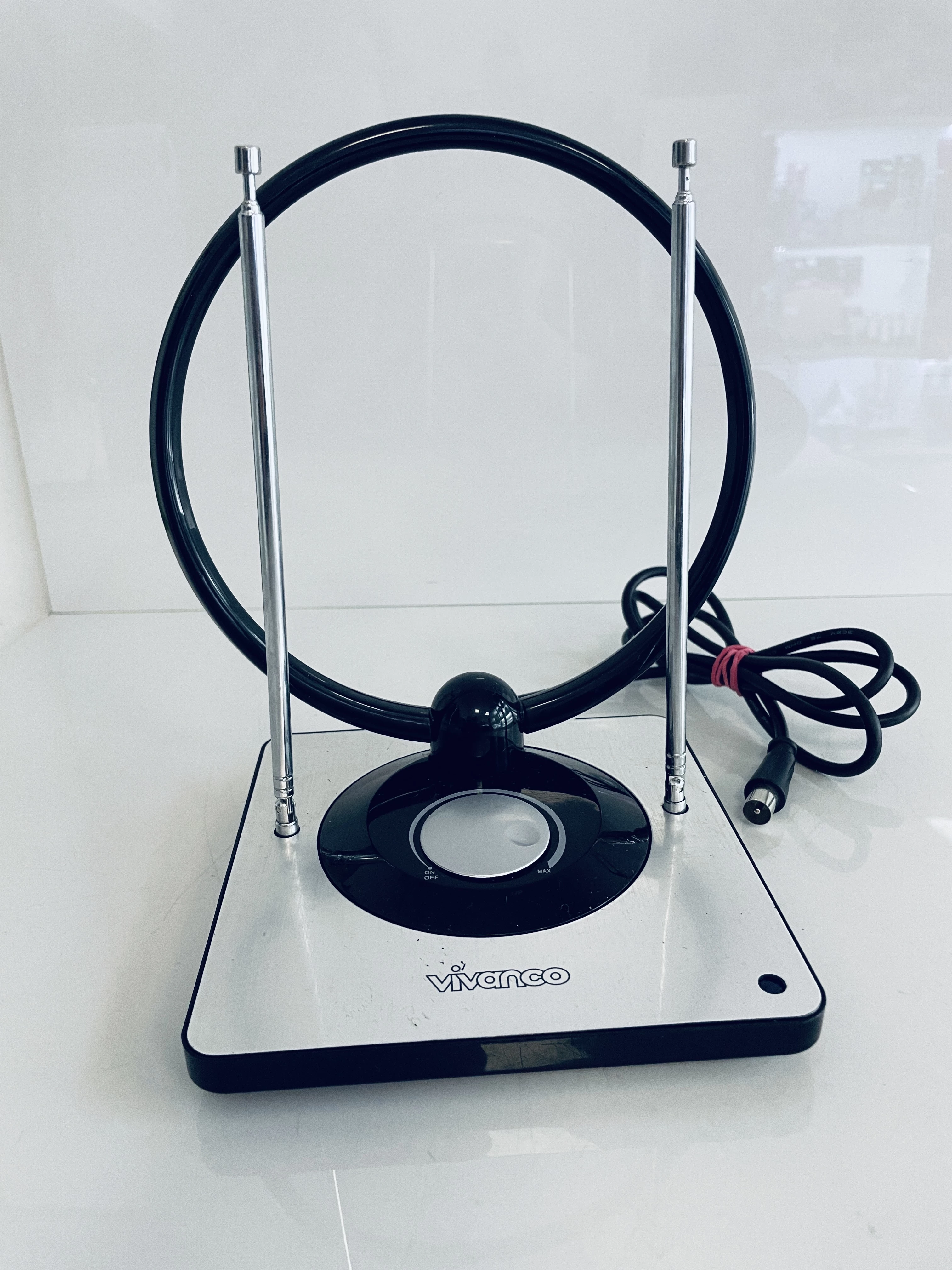 antena-pokojowa-analogowo-cyfrowa-vivanco-tva-302-stan-11323-2