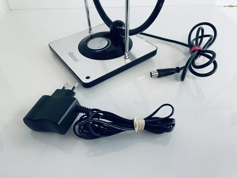 ANTENA POKOJOWA ANALOGOWO-CYFROWA VIVANCO TVA 302
