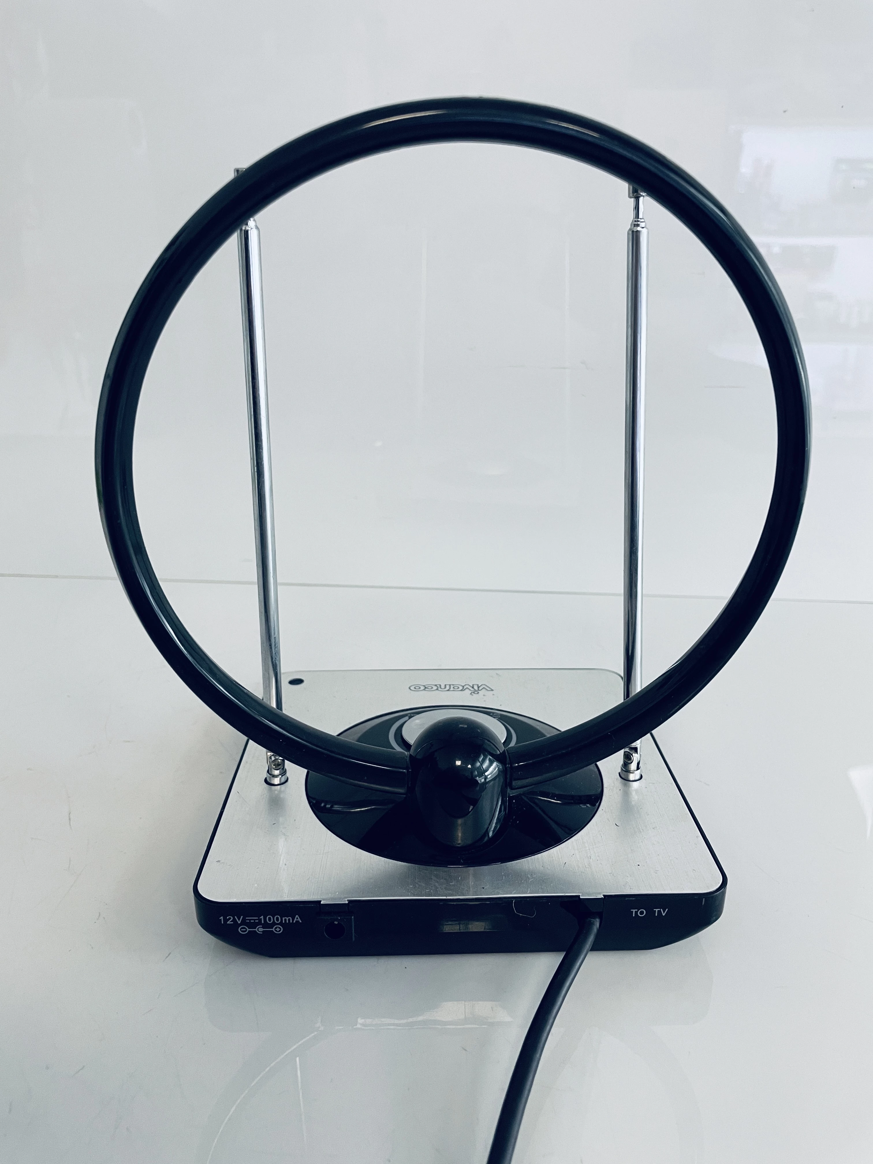 antena-pokojowa-analogowo-cyfrowa-vivanco-tva-302-marka-248135-1643532