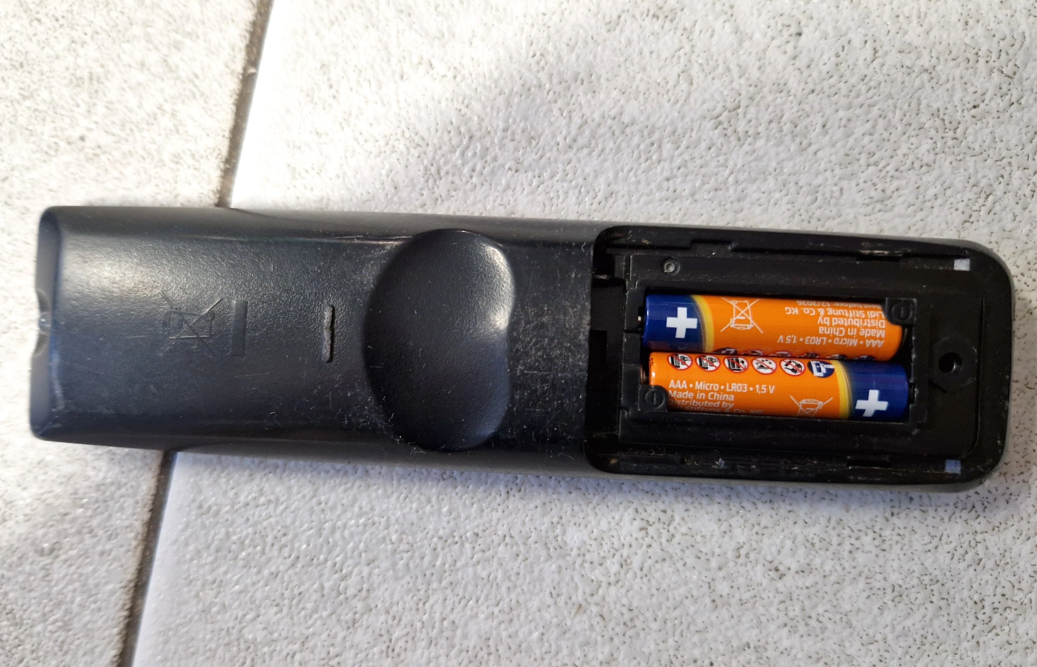 telewizor-lg-37lc51-lcd-37-cali-pilot-opis-kod-producenta-37lc51